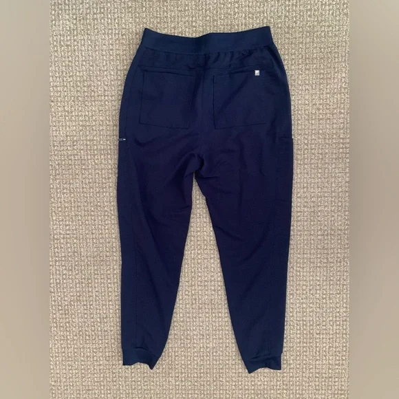 Fabletics Jogger Set - Picture 4 of 6